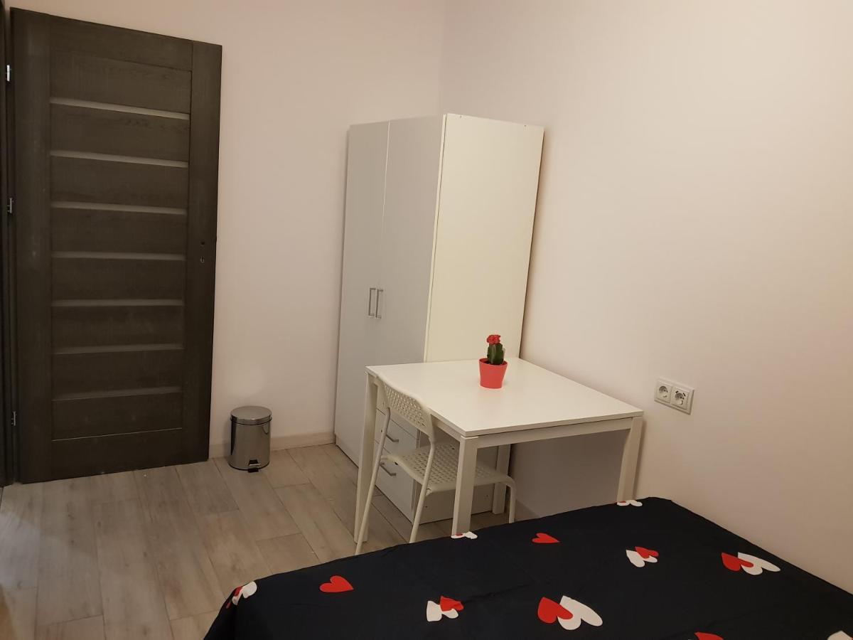 Mirrorroom Pl Airport Варшава Экстерьер фото
